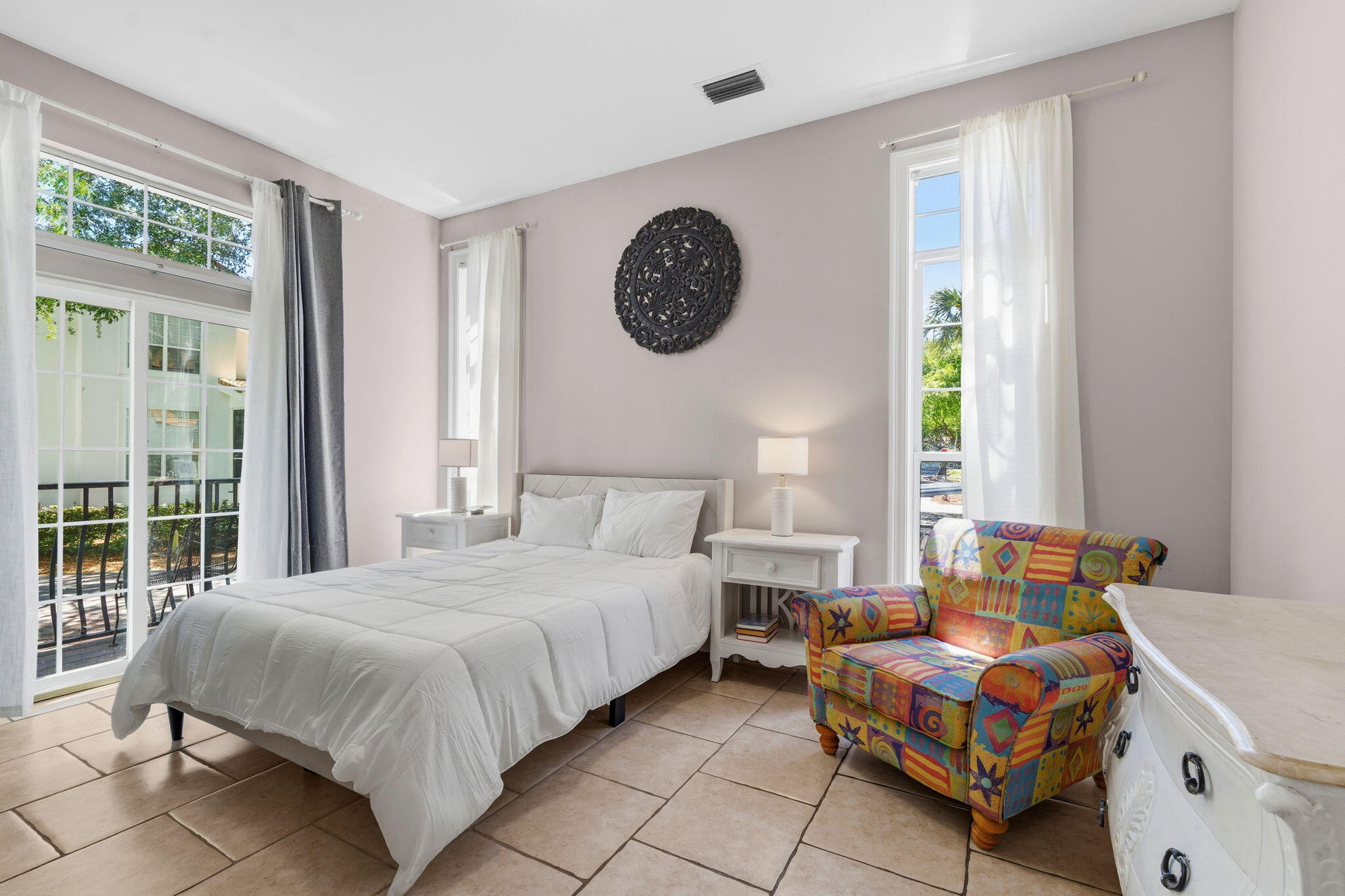 VANTAGE POINTE - Residential