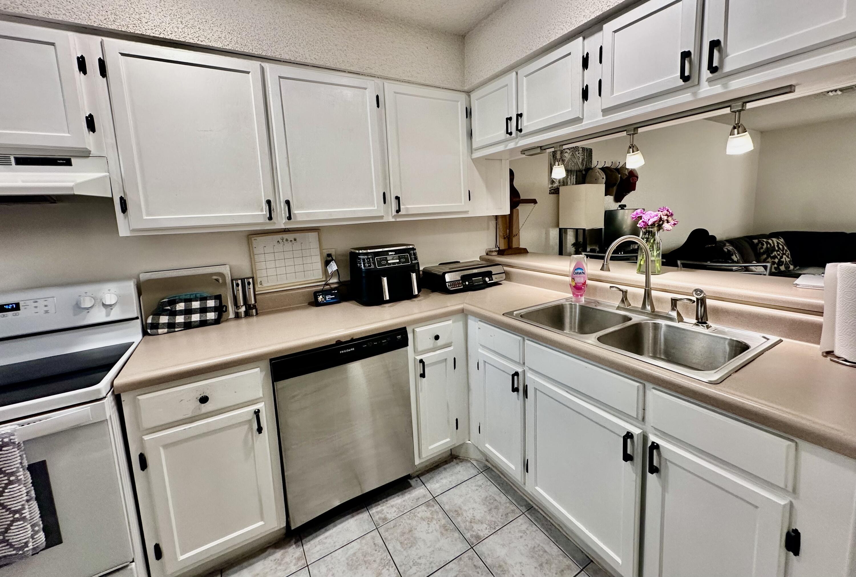 NEW WALTON VILLAGE - Residential