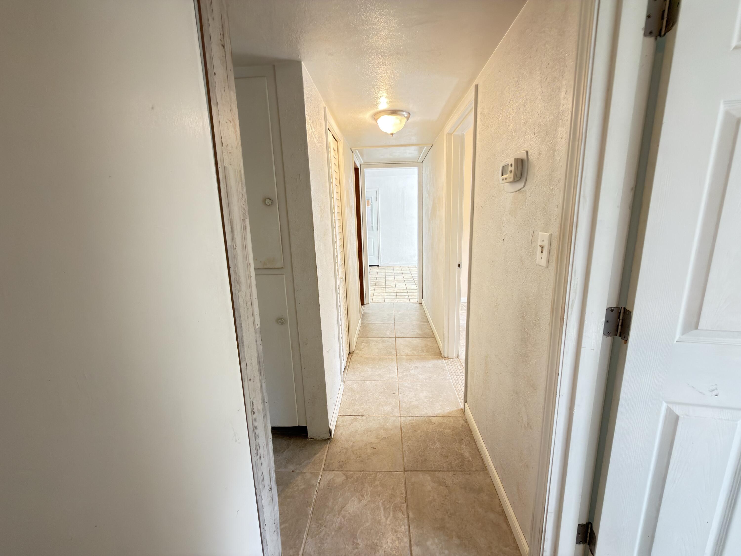 SEABREEZE ADD #3 LOT 2 BLK G - Residential