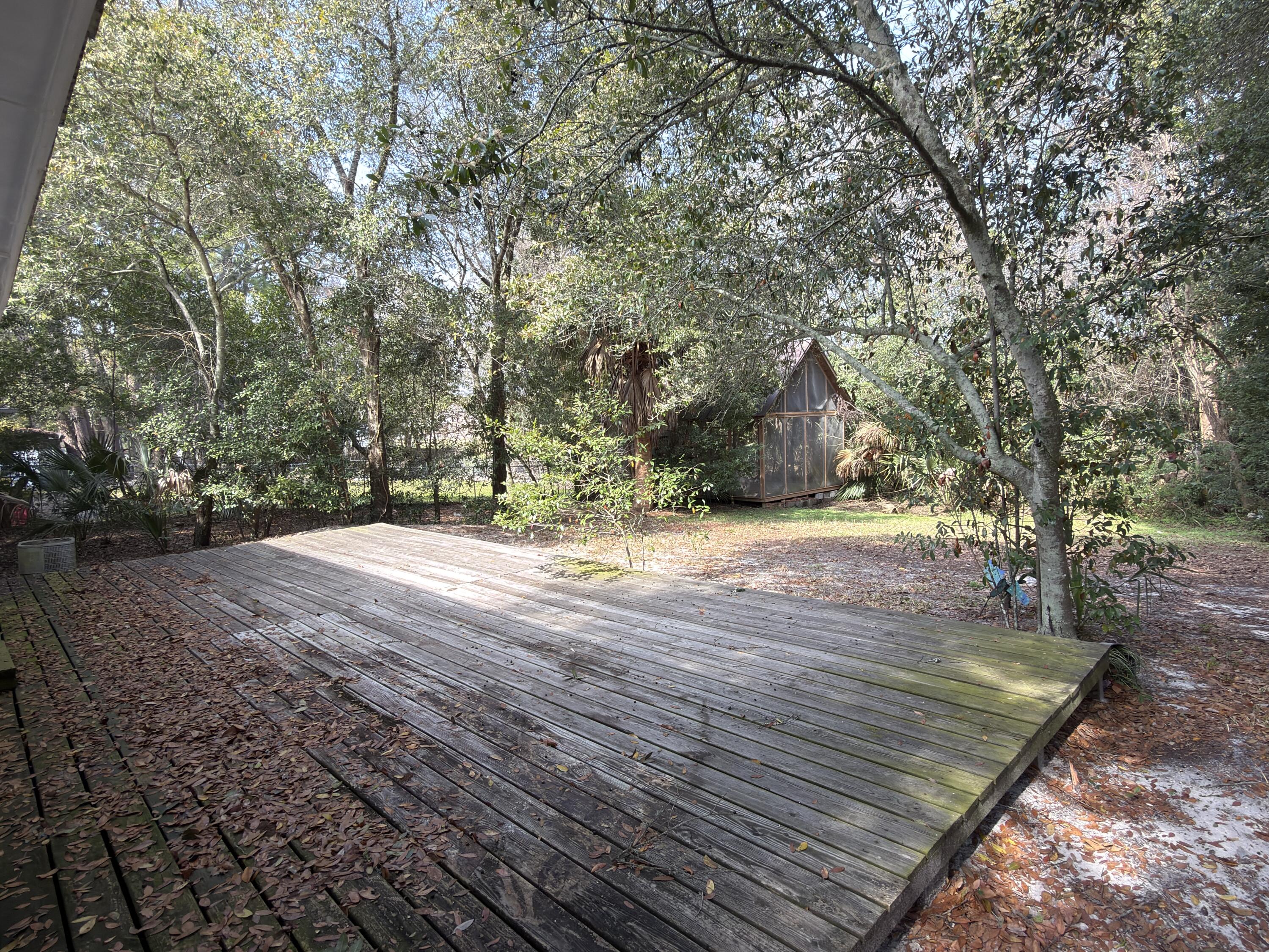 SEABREEZE ADD #3 LOT 2 BLK G - Residential