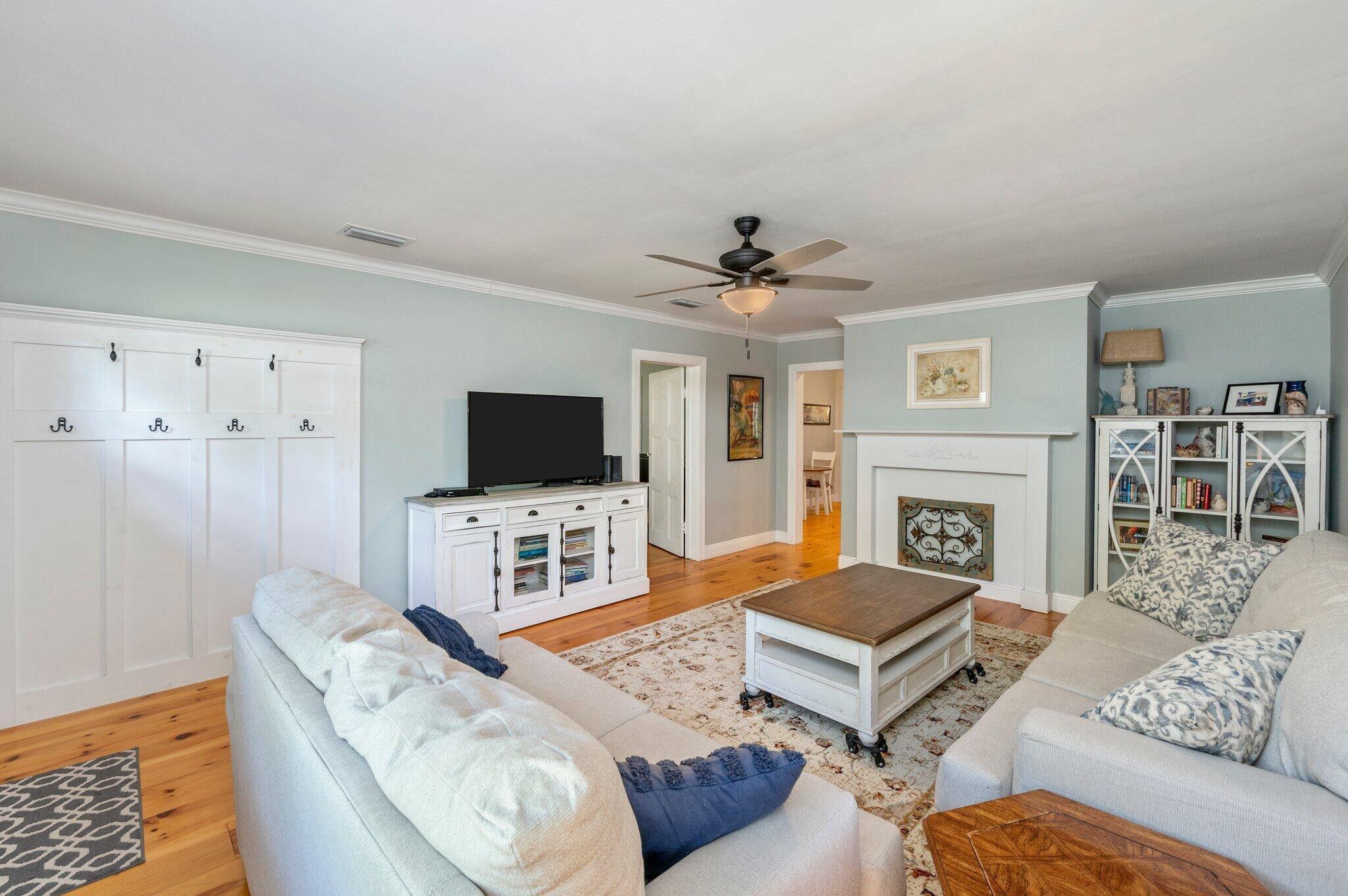 TOWN OF DEFUNIAK SPRINGS - Residential