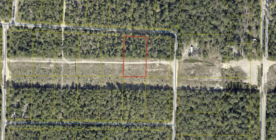 Partially wooded  .964 acre  lot in Unit 5 of Oakwood Hills, an area which is currently being developed and growing. Numerous distribution centers under development, such as Amazon. Zoning is Rural Residential / Rural Low Density which allows Single family residential and mobile homes  See photos for information PER the COUNTY GIS map for soils, flood zone , which is X, zoning, and other pertinent info. Set backs per county F 20 B 15 Sides 7 1/2 . The lot is raw , no tap in fees have been paid, septic needed. Seller has 6 lots total , all connected and available as a package deal