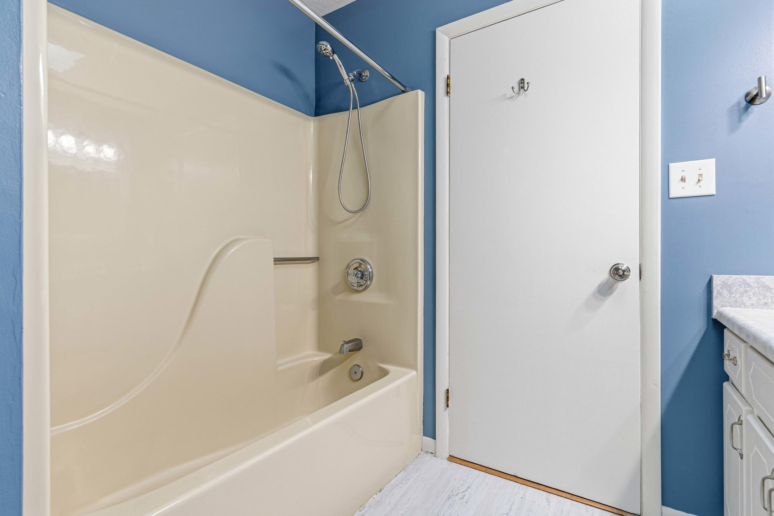 COUNTRYVIEW ESTATES - Residential