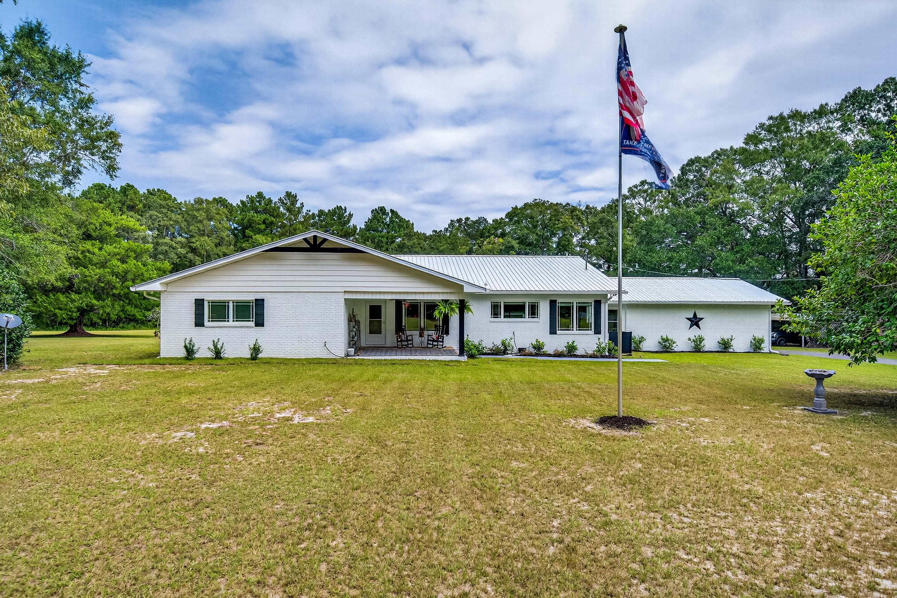 NO RECORDED SUBDIVISION - Residential