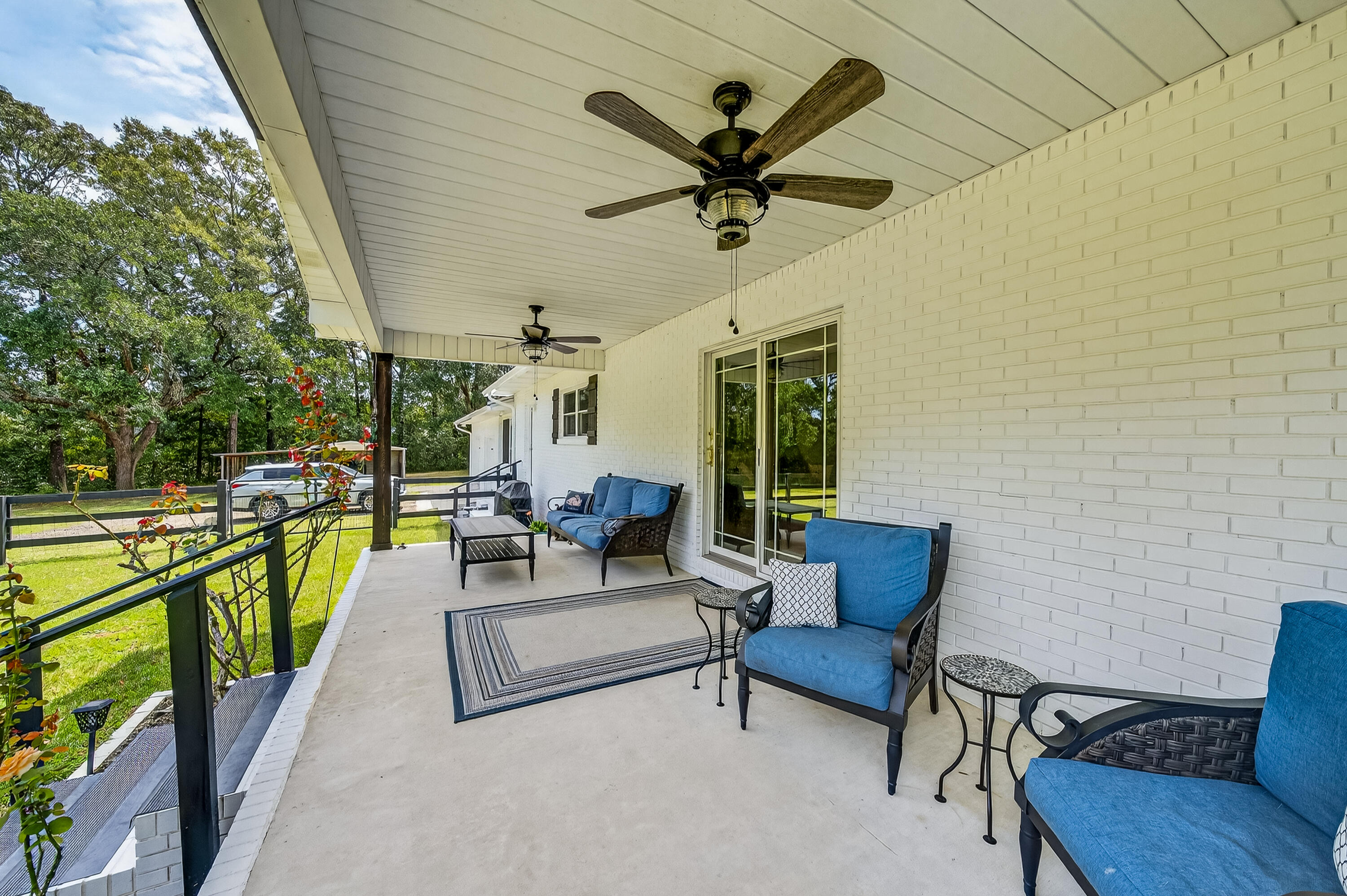 NO RECORDED SUBDIVISION - Residential