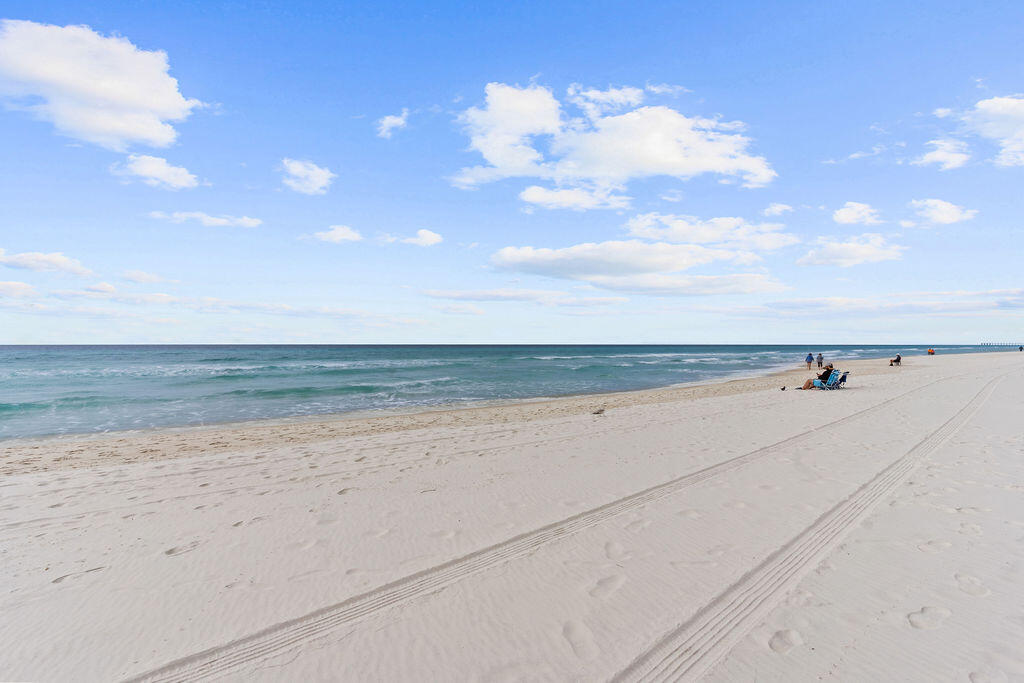 SUNBIRD CONDO - Residential