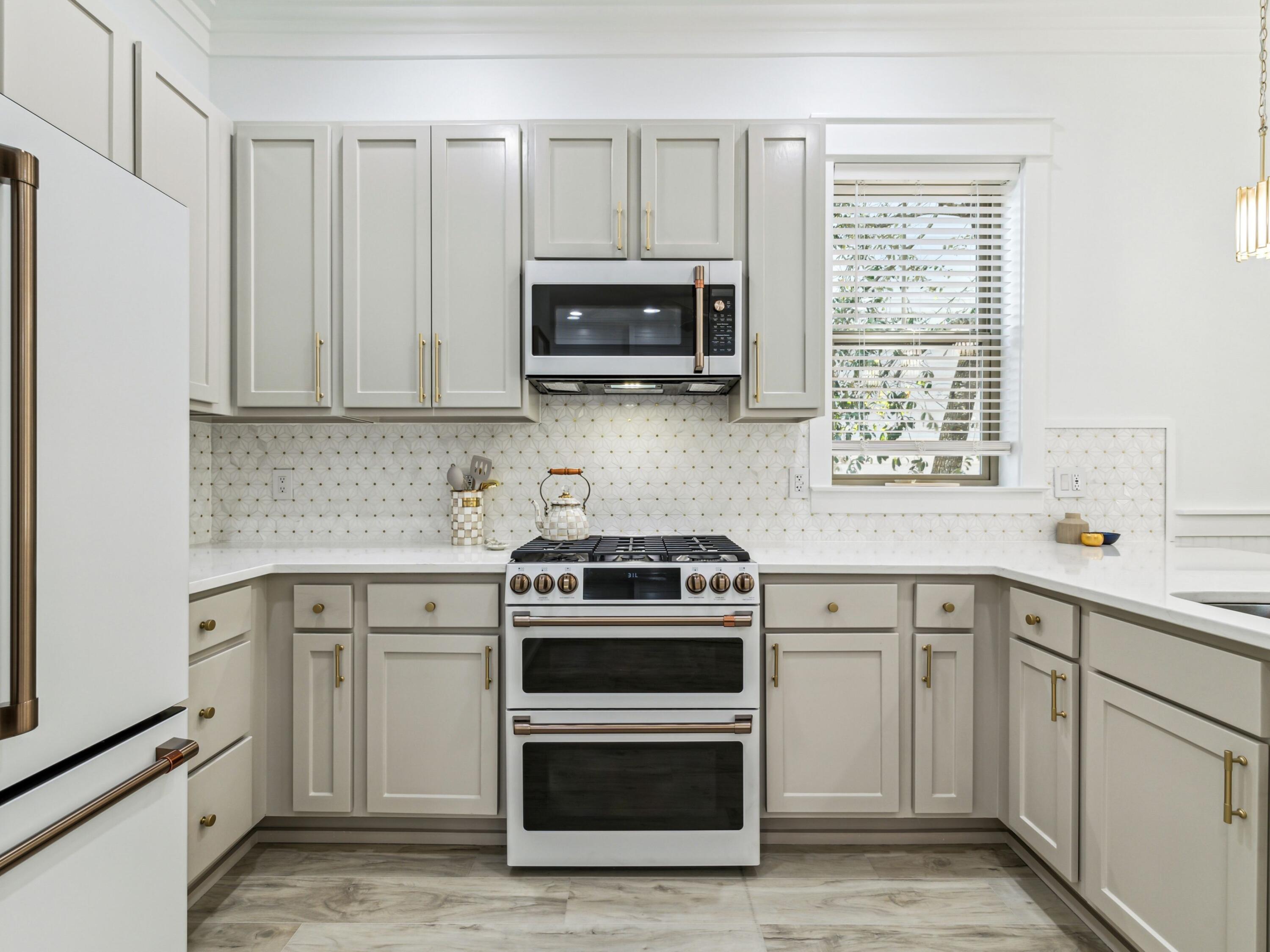 GRAYTON COVE - Residential