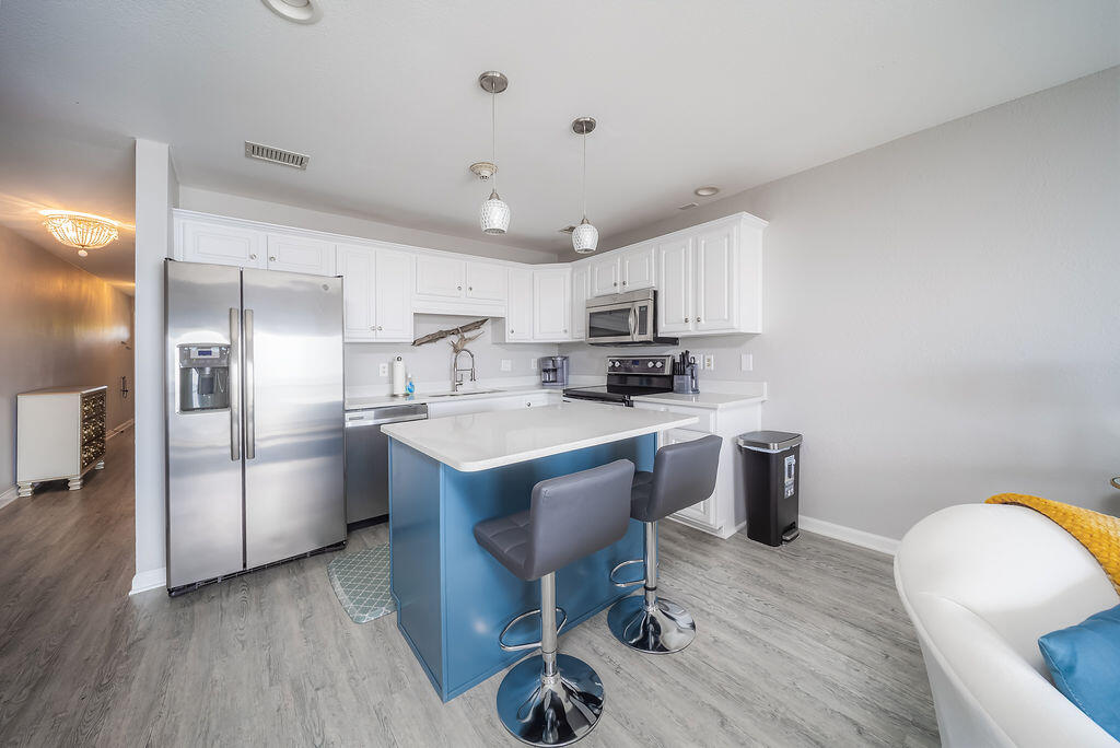 SOUNDWIND CONDO - Residential