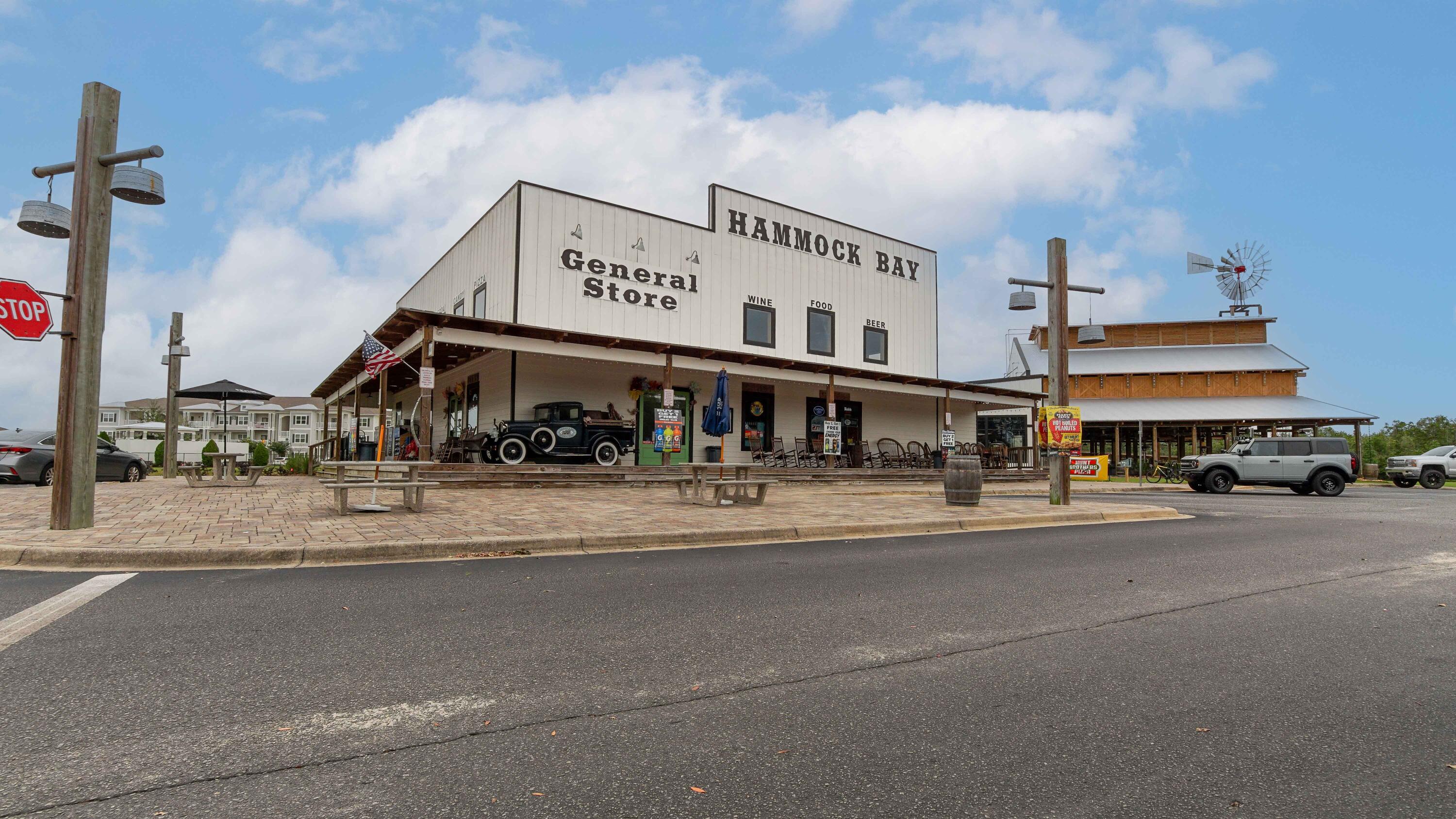 HAMMOCK BAY - Residential