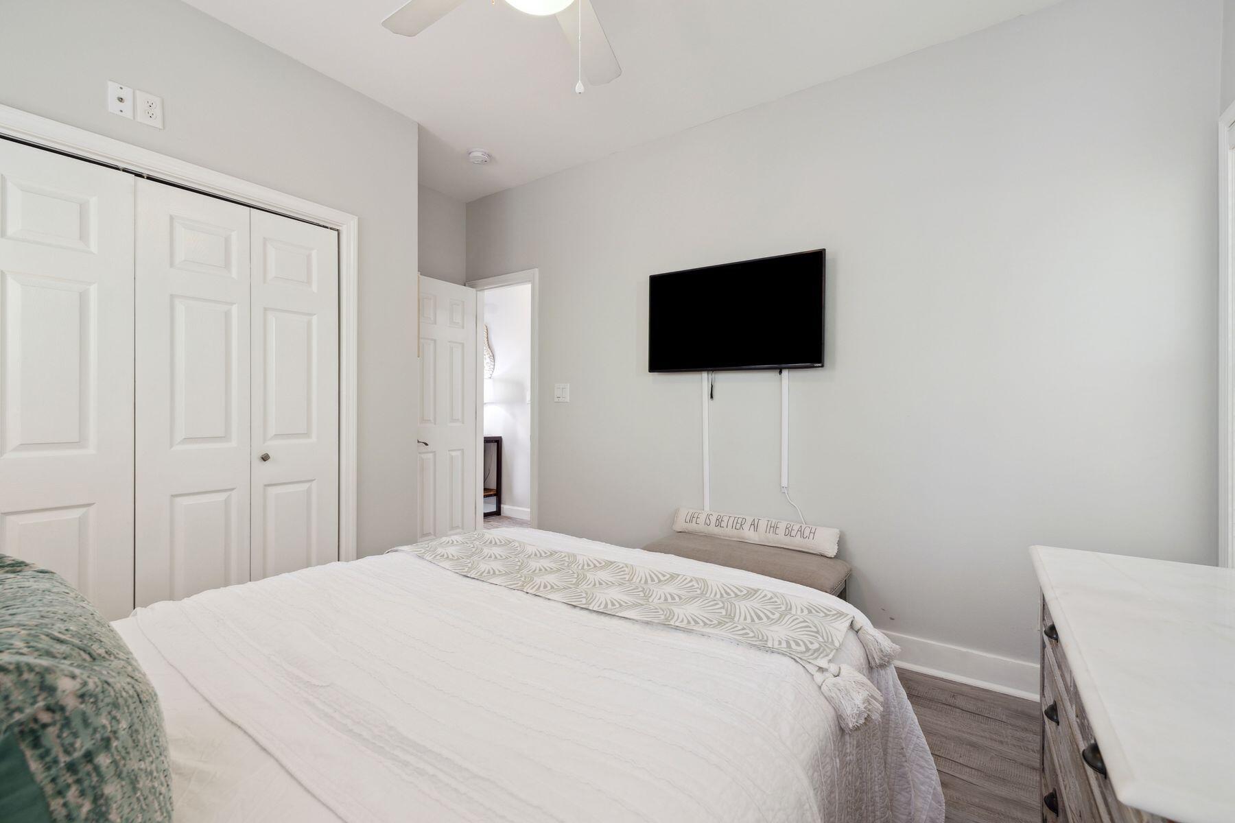 OLD FLORIDA COTTAGES - Residential