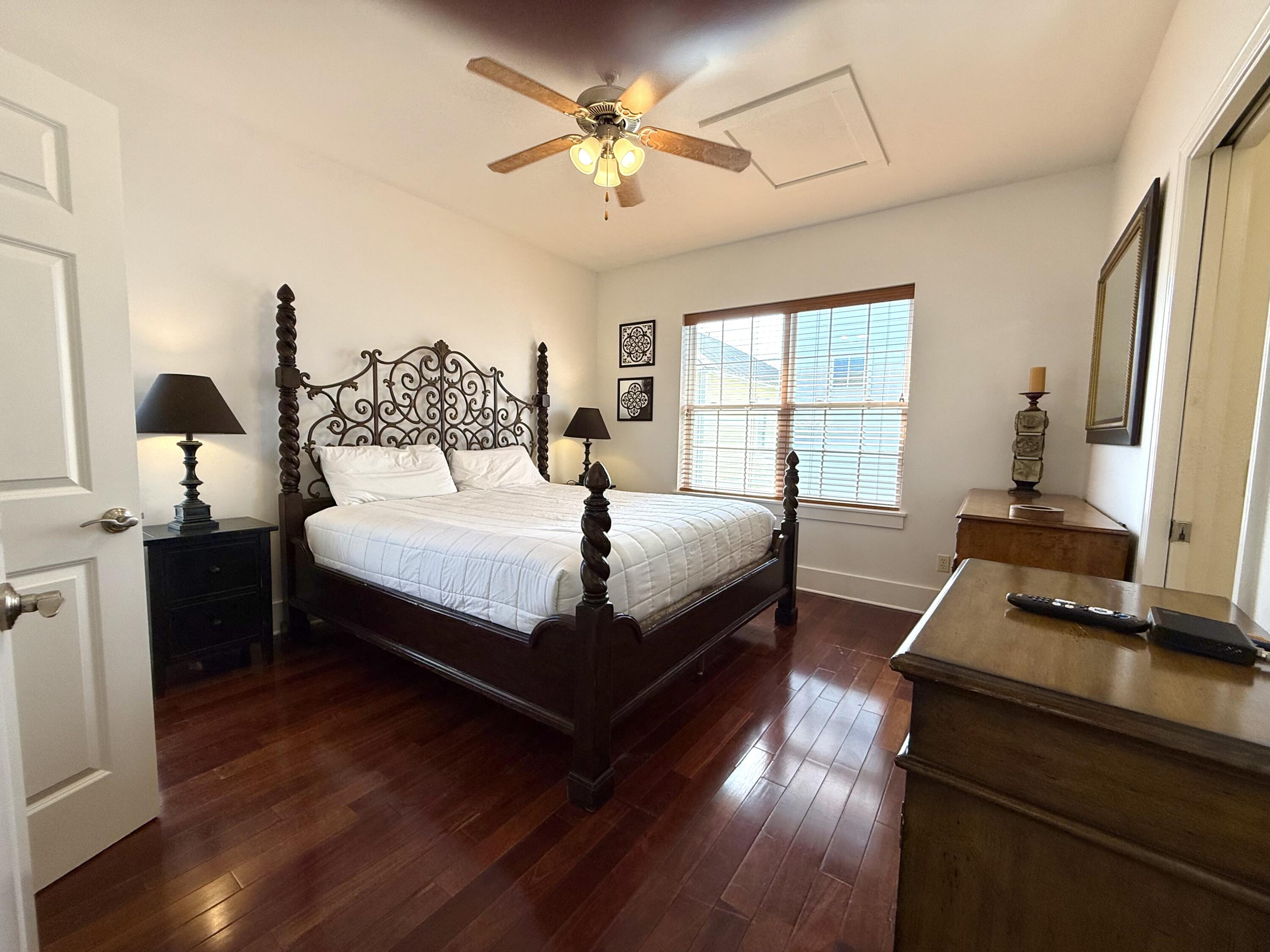 EMERALD WATERS VILLAGE - Residential