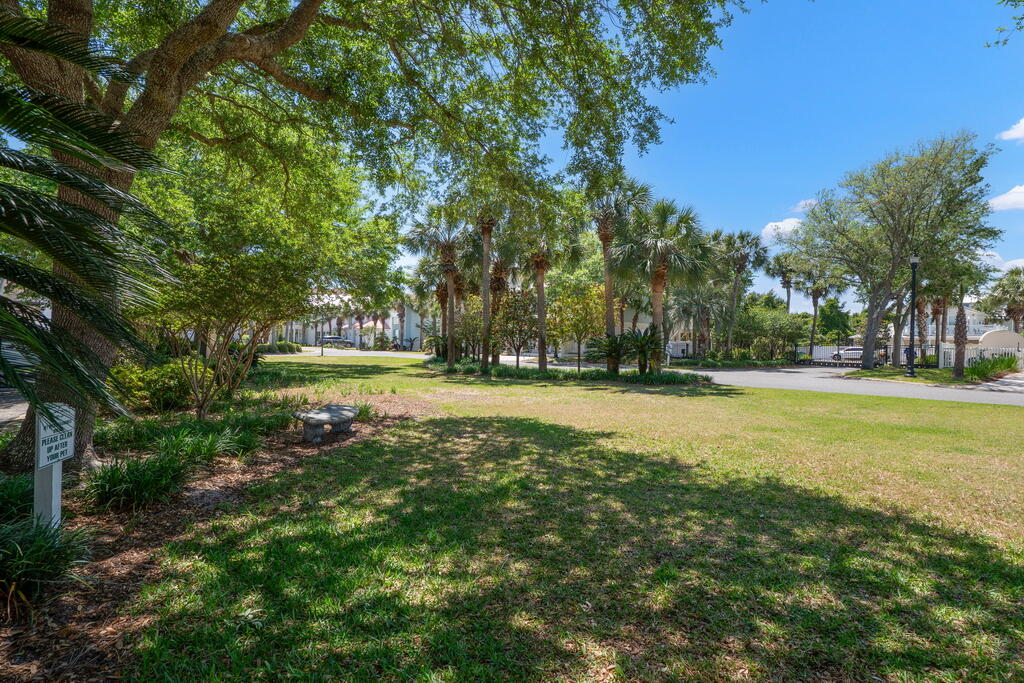 EMERALD WATERS VILLAGE - Residential