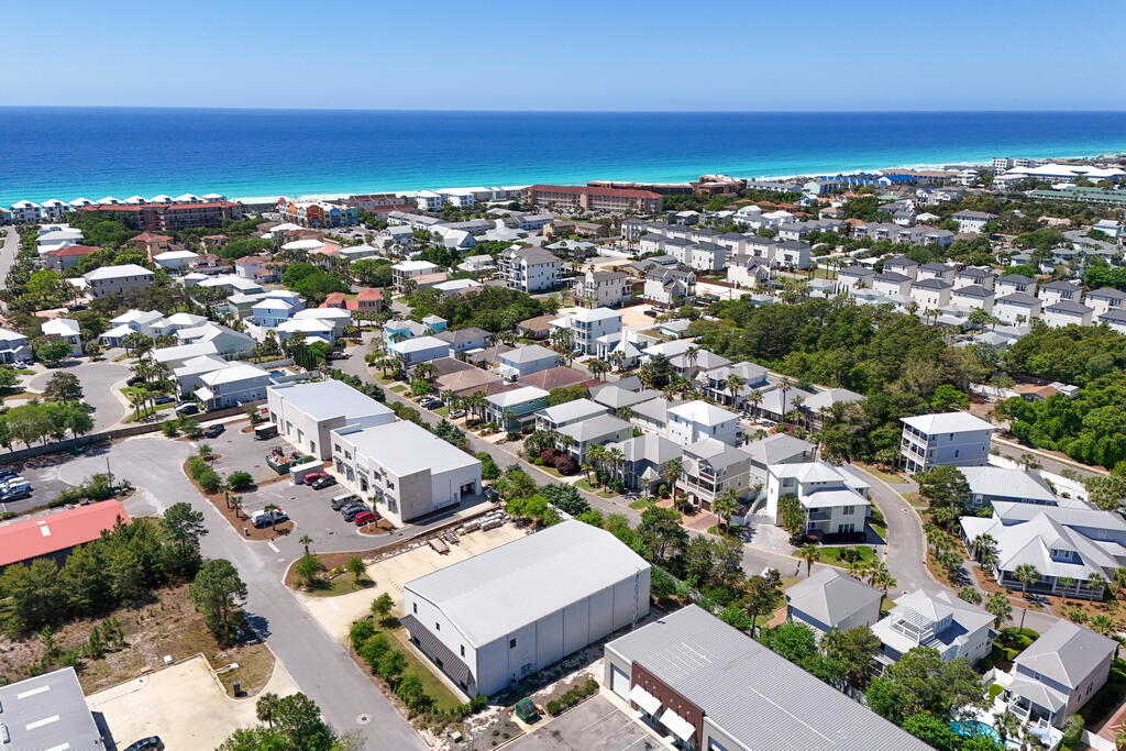 EMERALD WATERS VILLAGE - Residential