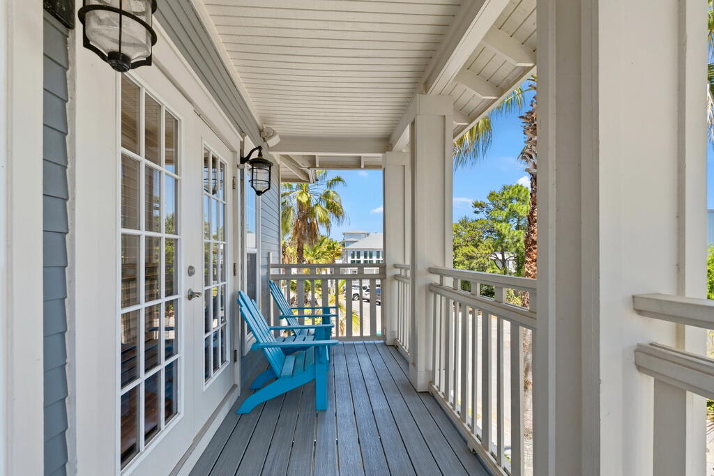 EMERALD WATERS VILLAGE - Residential