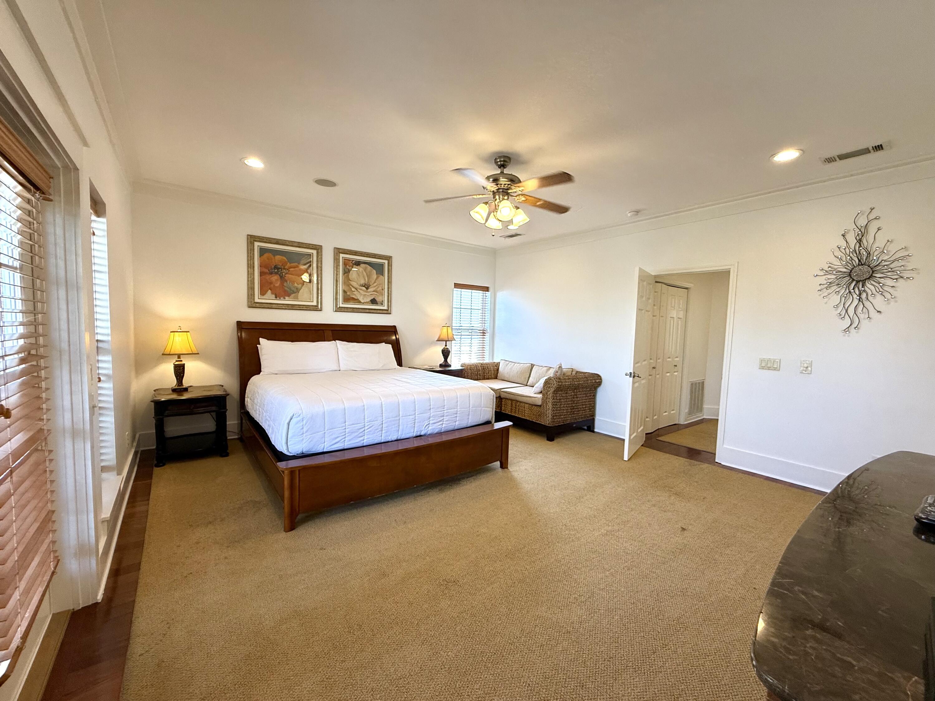 EMERALD WATERS VILLAGE - Residential