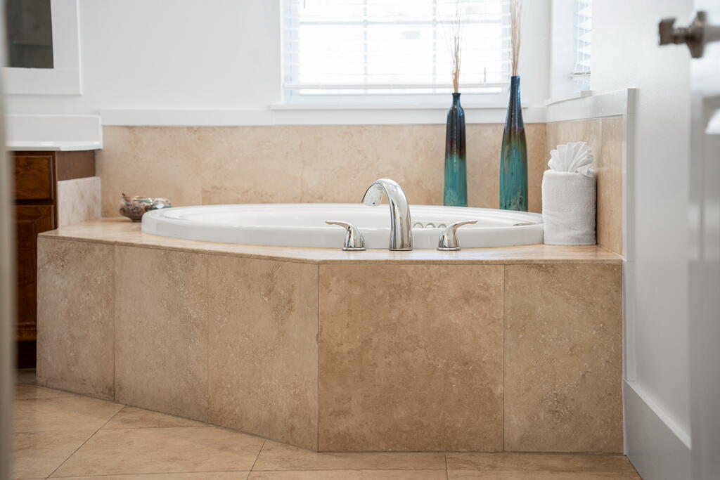 EMERALD WATERS VILLAGE - Residential