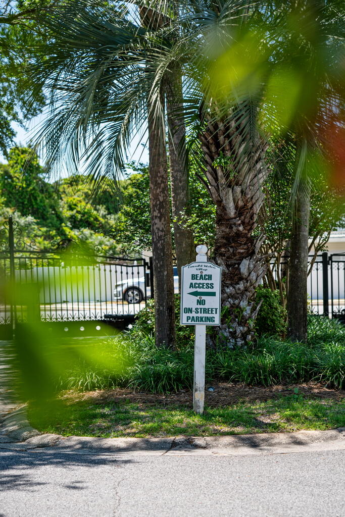 EMERALD WATERS VILLAGE - Residential