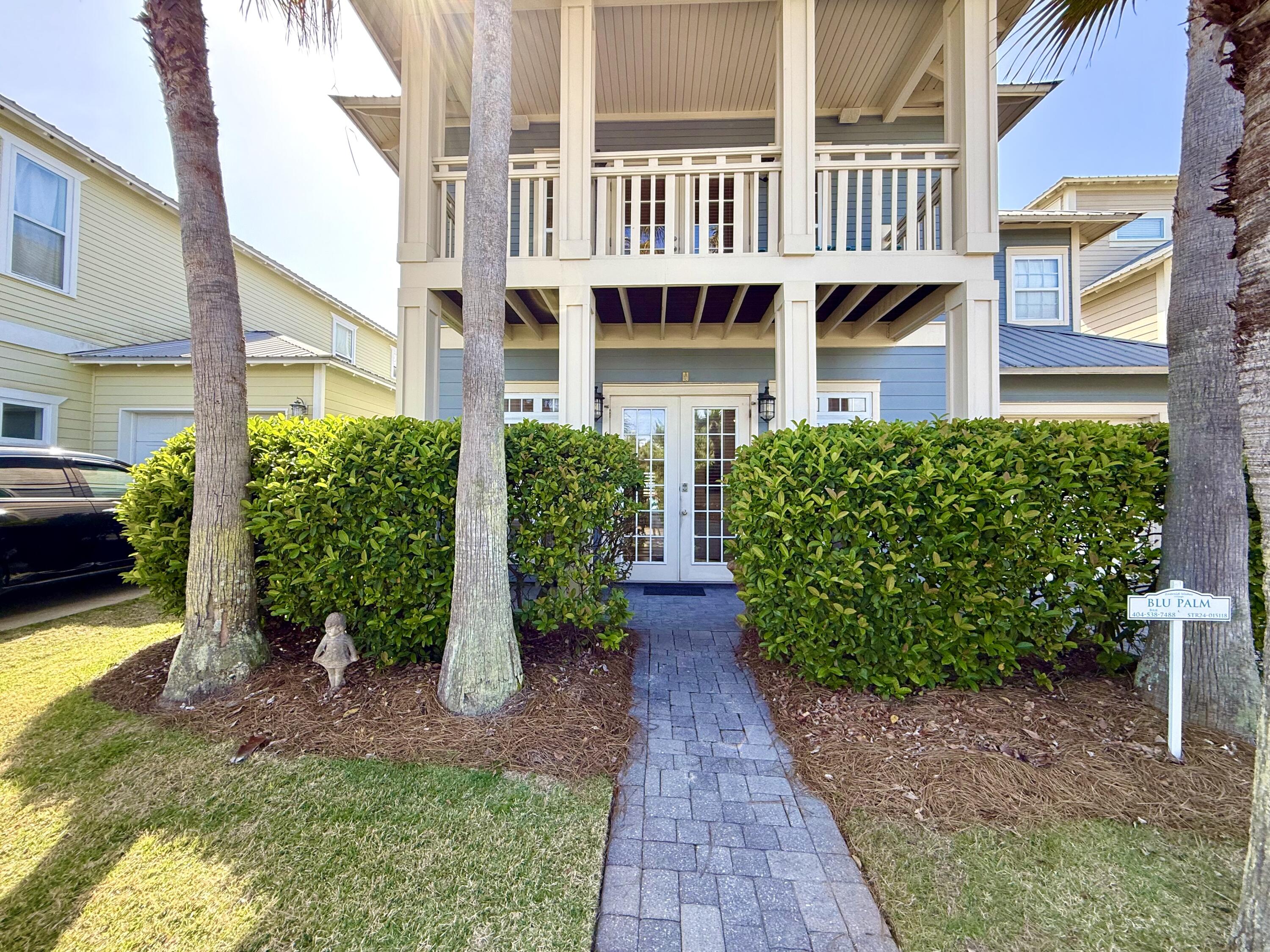 EMERALD WATERS VILLAGE - Residential