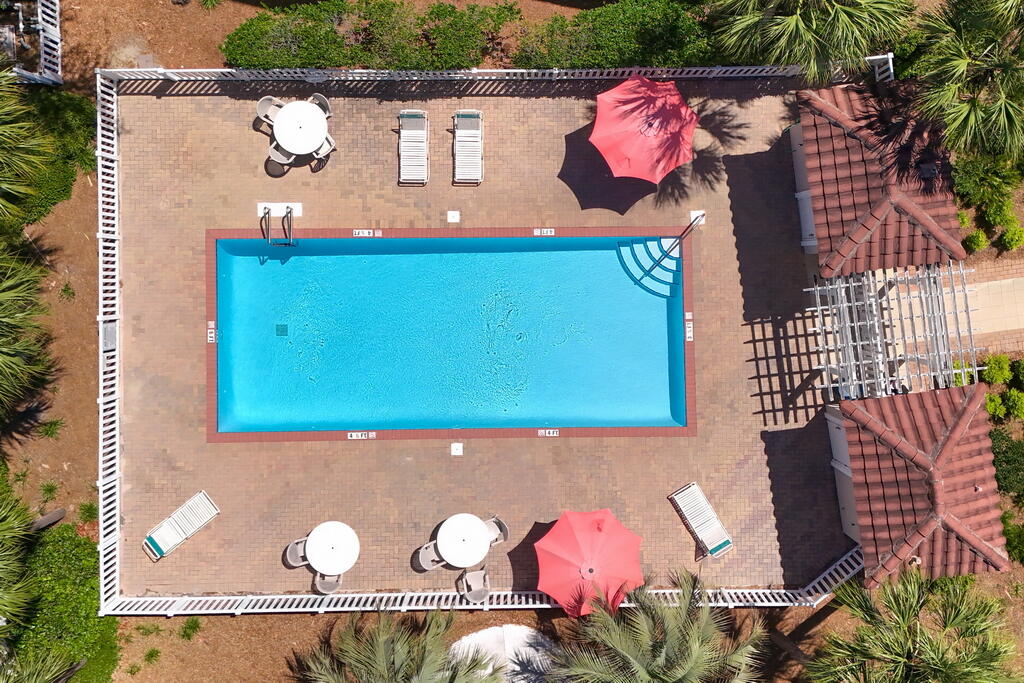 EMERALD WATERS VILLAGE - Residential