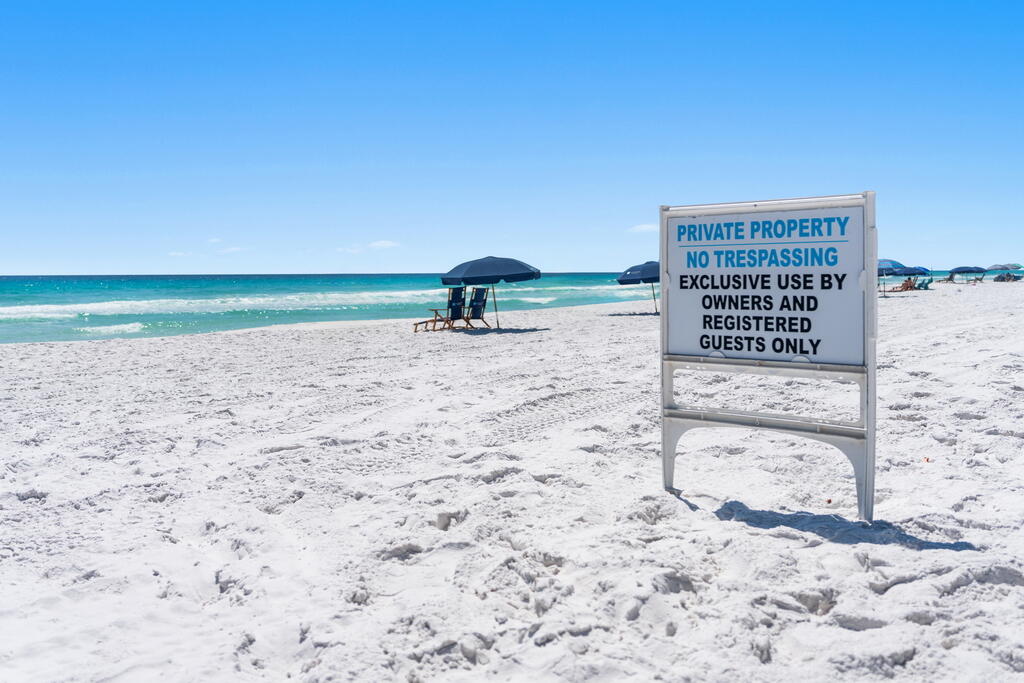 EMERALD WATERS VILLAGE - Residential