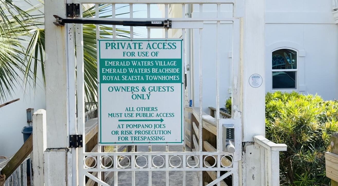 EMERALD WATERS VILLAGE - Residential