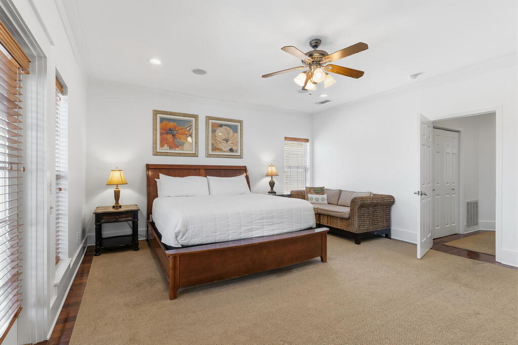 EMERALD WATERS VILLAGE - Residential