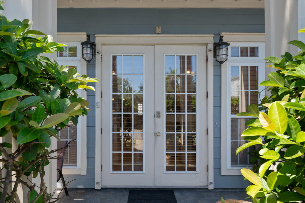 EMERALD WATERS VILLAGE - Residential