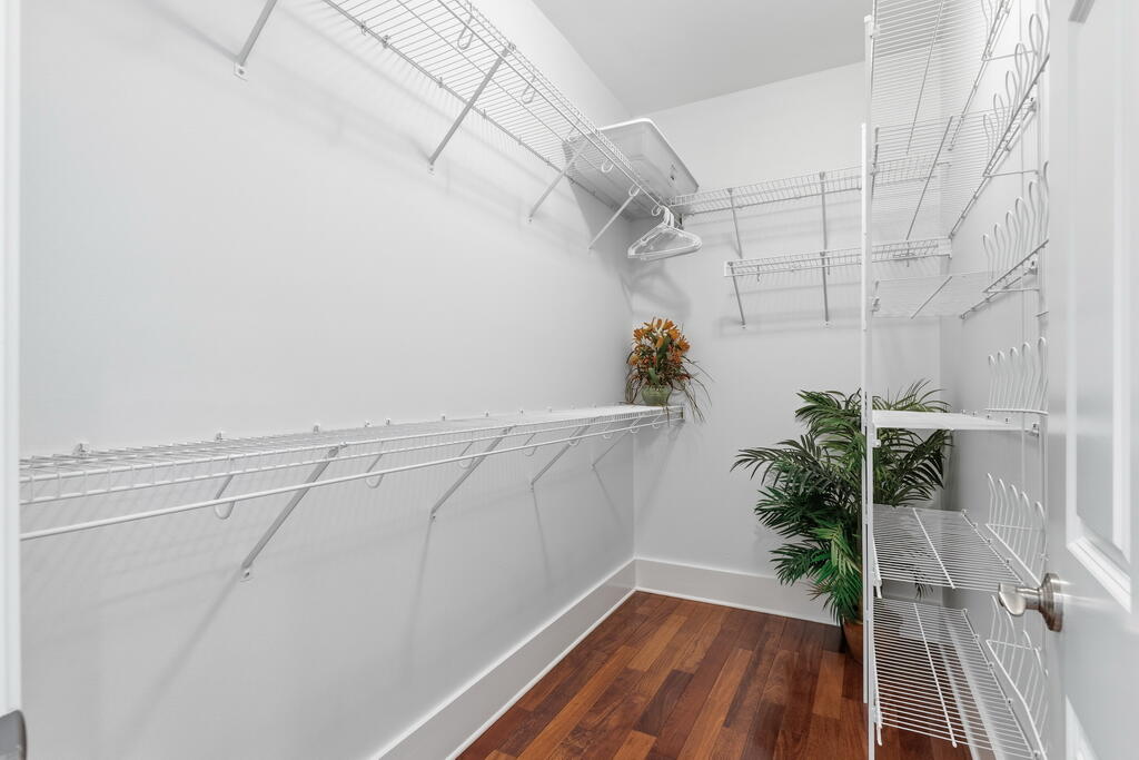 EMERALD WATERS VILLAGE - Residential