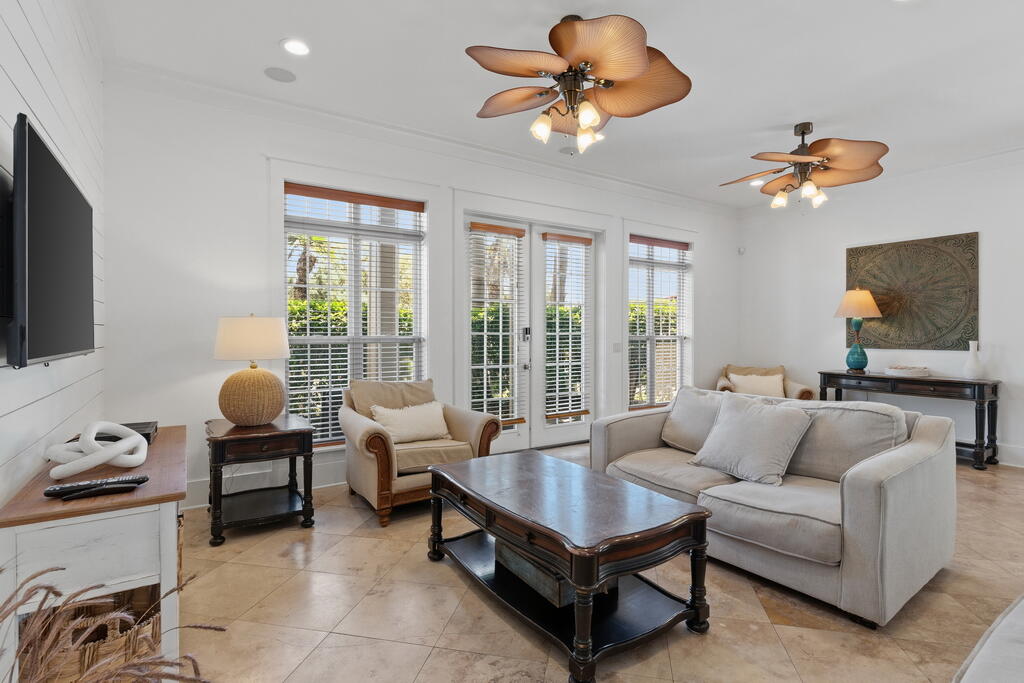 EMERALD WATERS VILLAGE - Residential