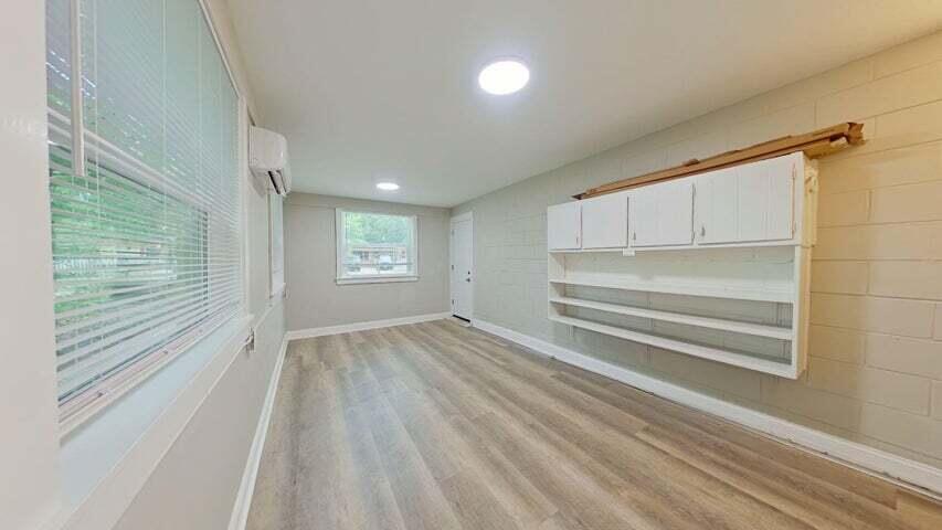 SEABREEZE 3RD ADDN - Residential