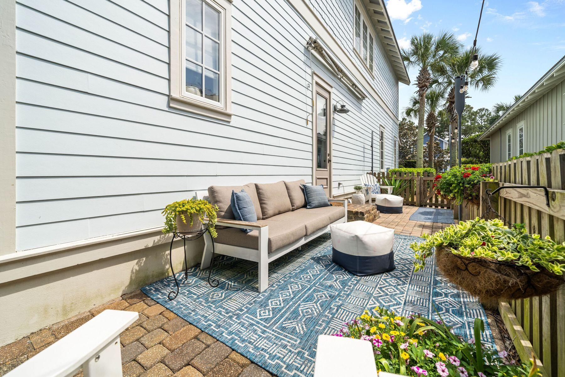 CARSON OAKS - Residential