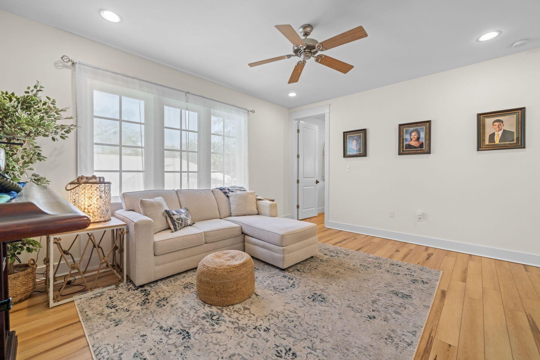 CARSON OAKS - Residential