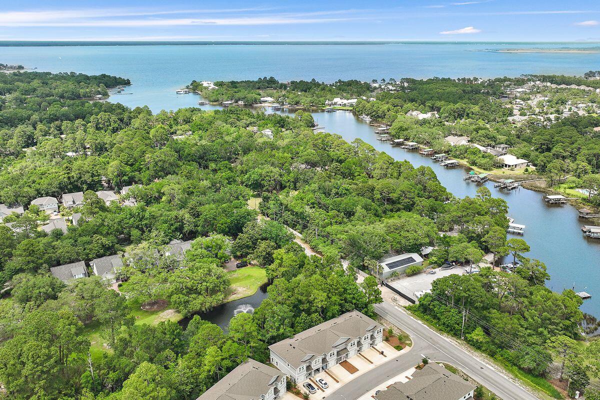 CARSON OAKS - Residential