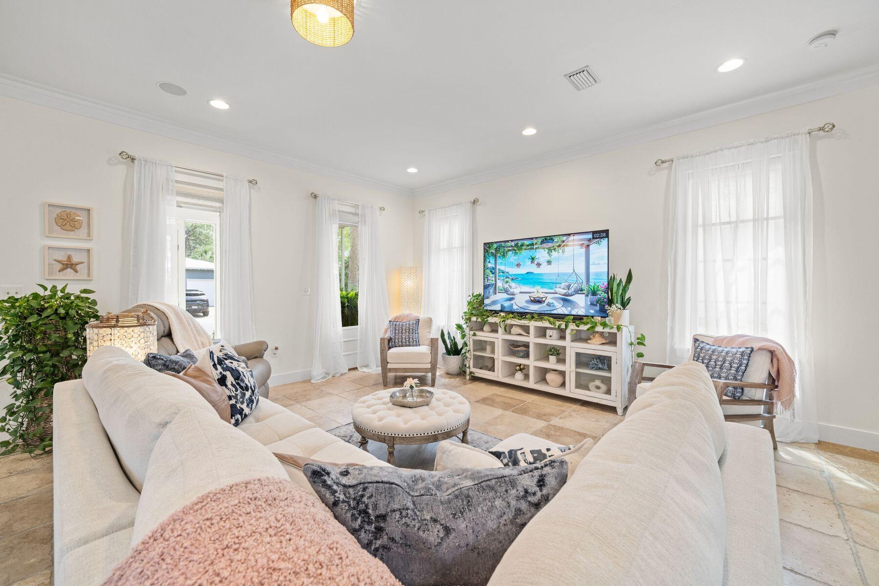 CARSON OAKS - Residential