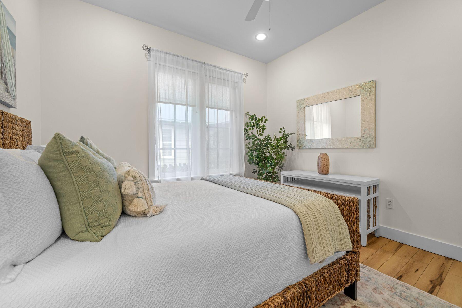 CARSON OAKS - Residential