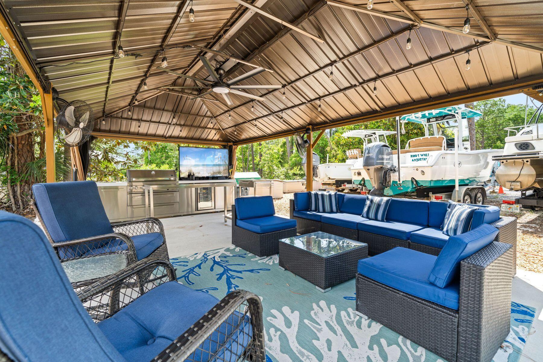 CARSON OAKS - Residential