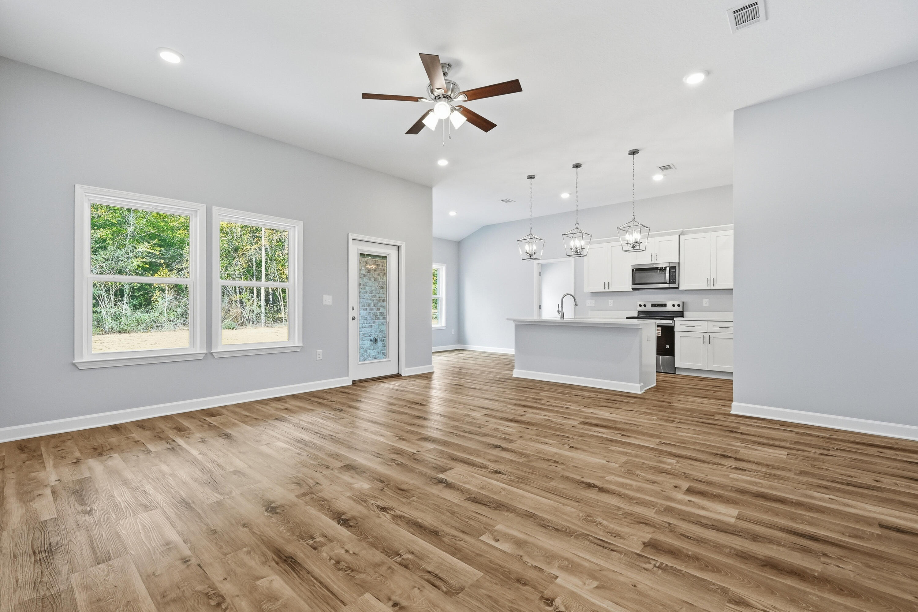 SOUTHERN CHARM - Residential