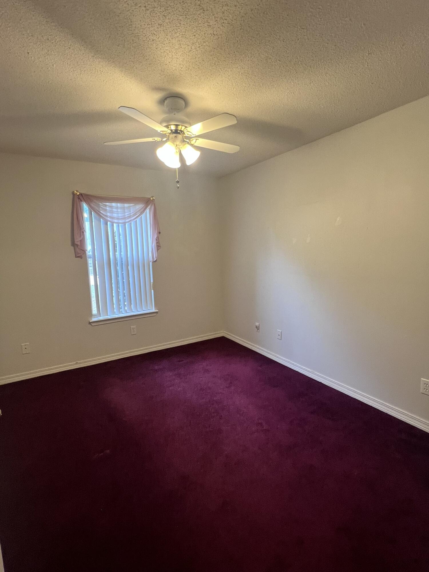 LAKE HOLLEY ESTATES - Residential Lease