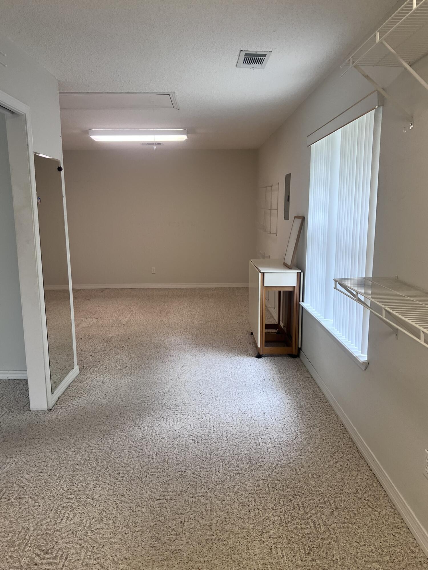 LAKE HOLLEY ESTATES - Residential Lease