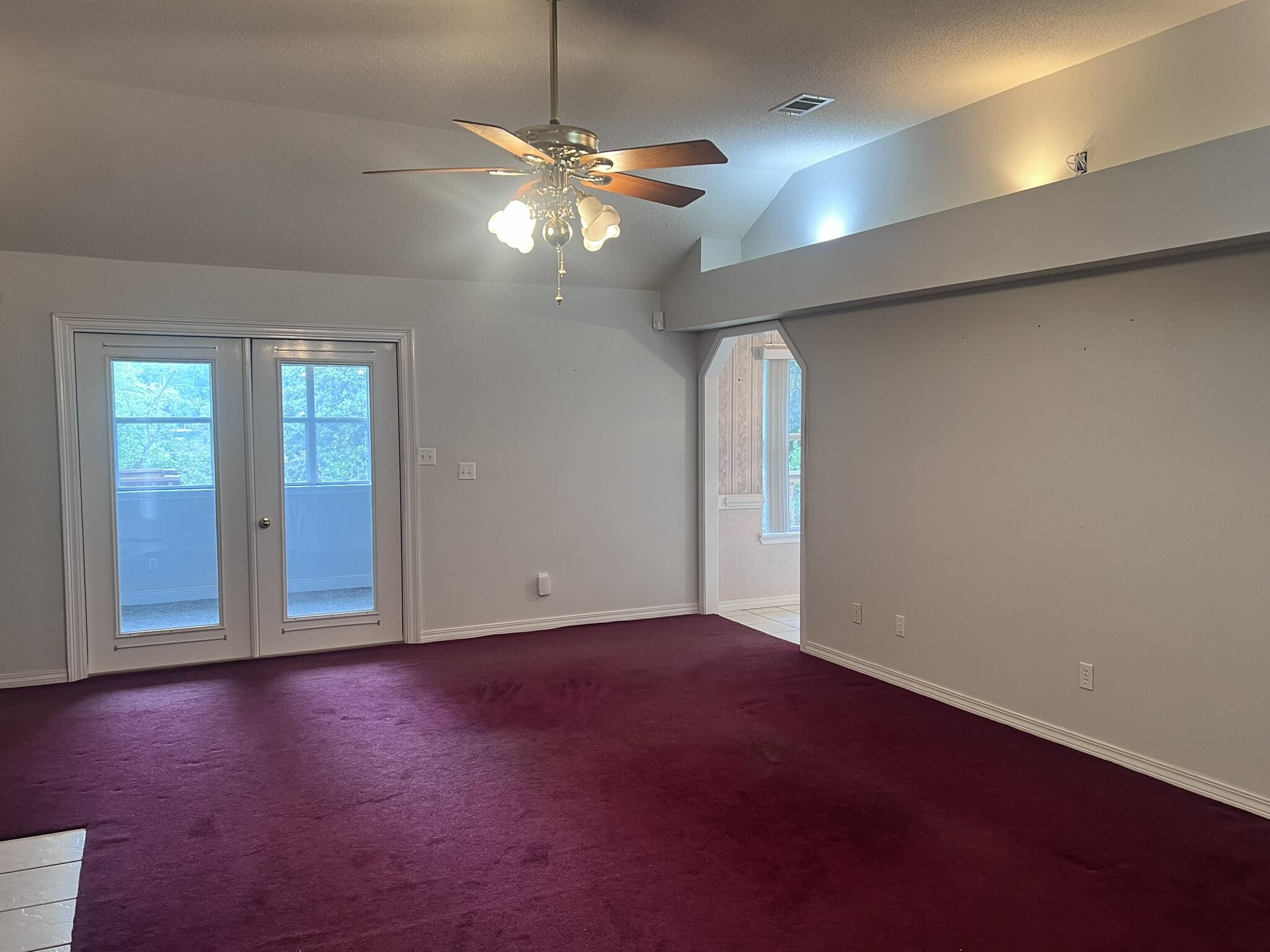 LAKE HOLLEY ESTATES - Residential Lease