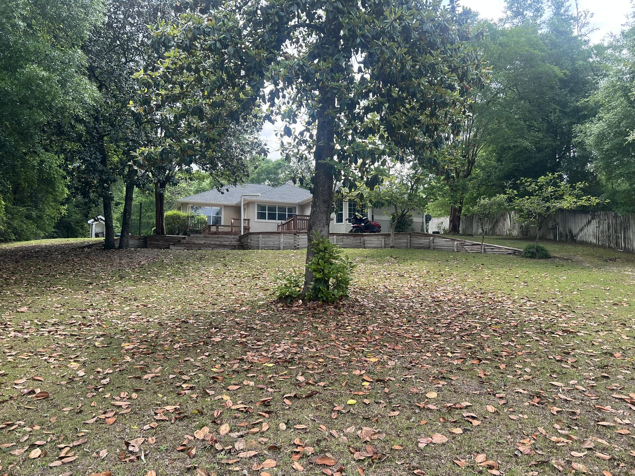 LAKE HOLLEY ESTATES - Residential Lease