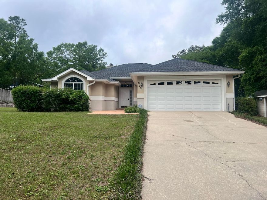 This lakefront home is available now. The home features a kitchen with all appliances, large den, Dining room, laundry room, and extra large master suite with large 9x25' clothes and dressing closet. You can enjoy the afternoon by sitting on the back deck or fishing in Lake Holley. There is additional RV or Trailer parking. The owner will accept a pet with breed approval.