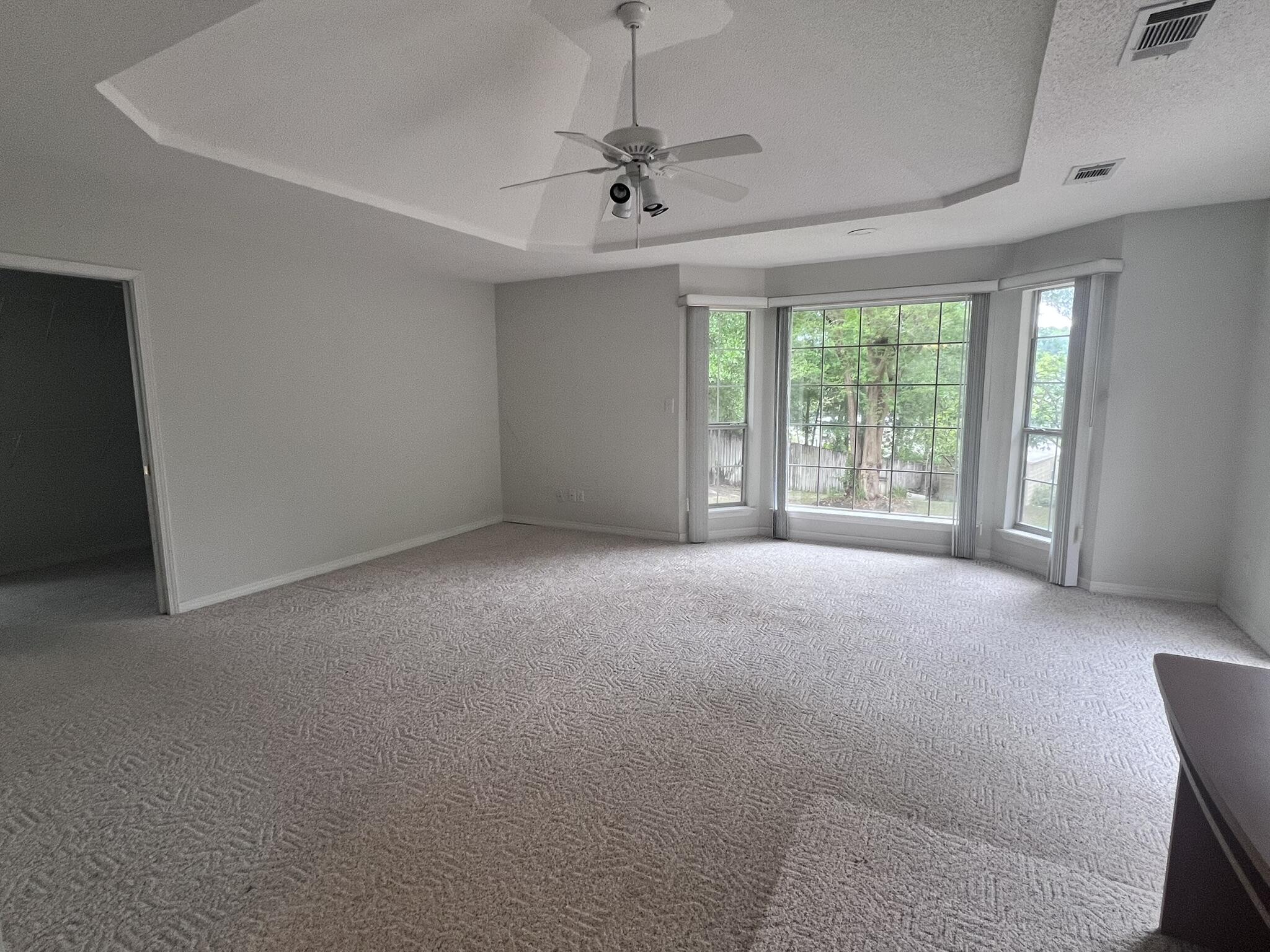 LAKE HOLLEY ESTATES - Residential Lease