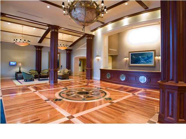 EMERALD GRANDE - Residential