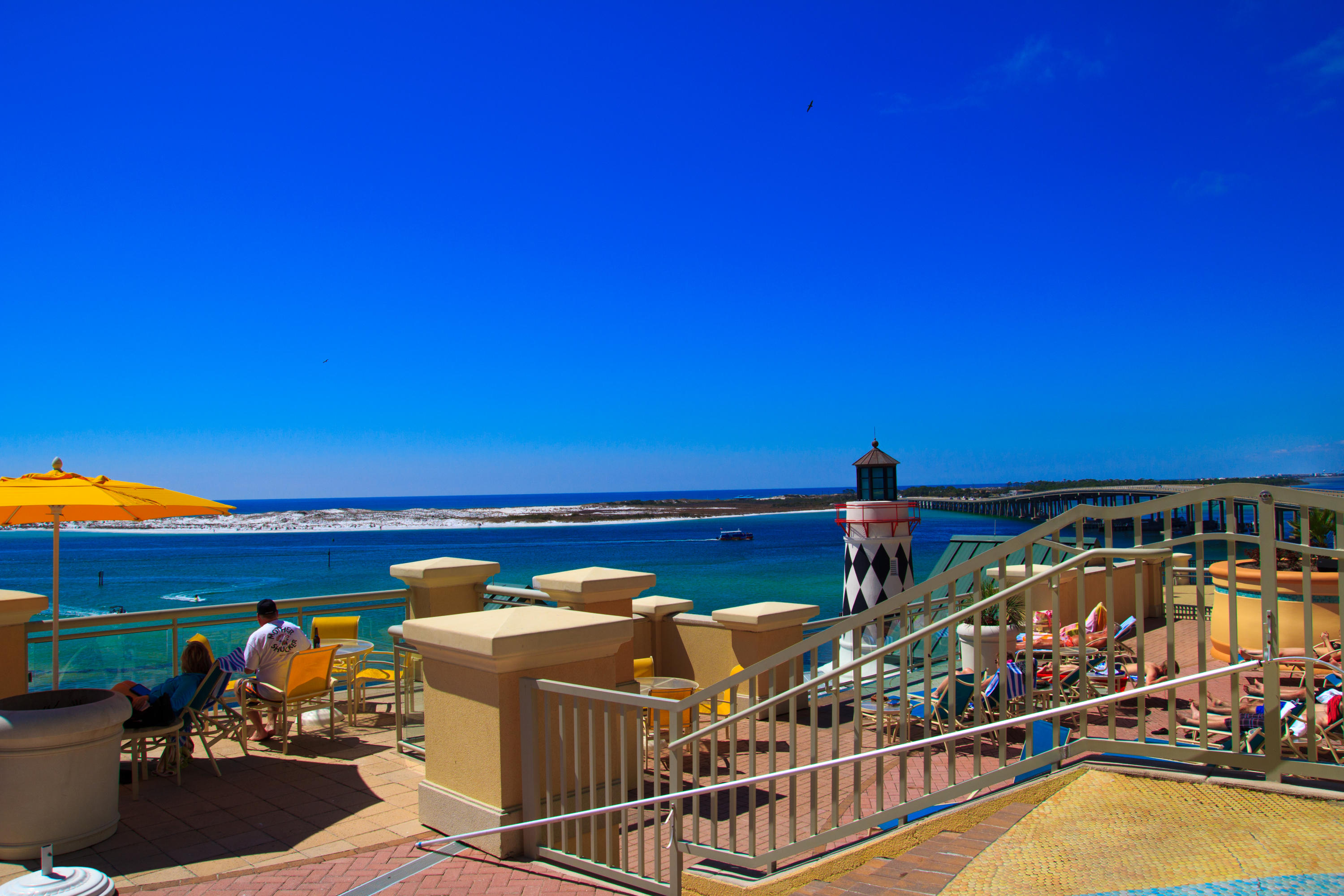 EMERALD GRANDE - Residential