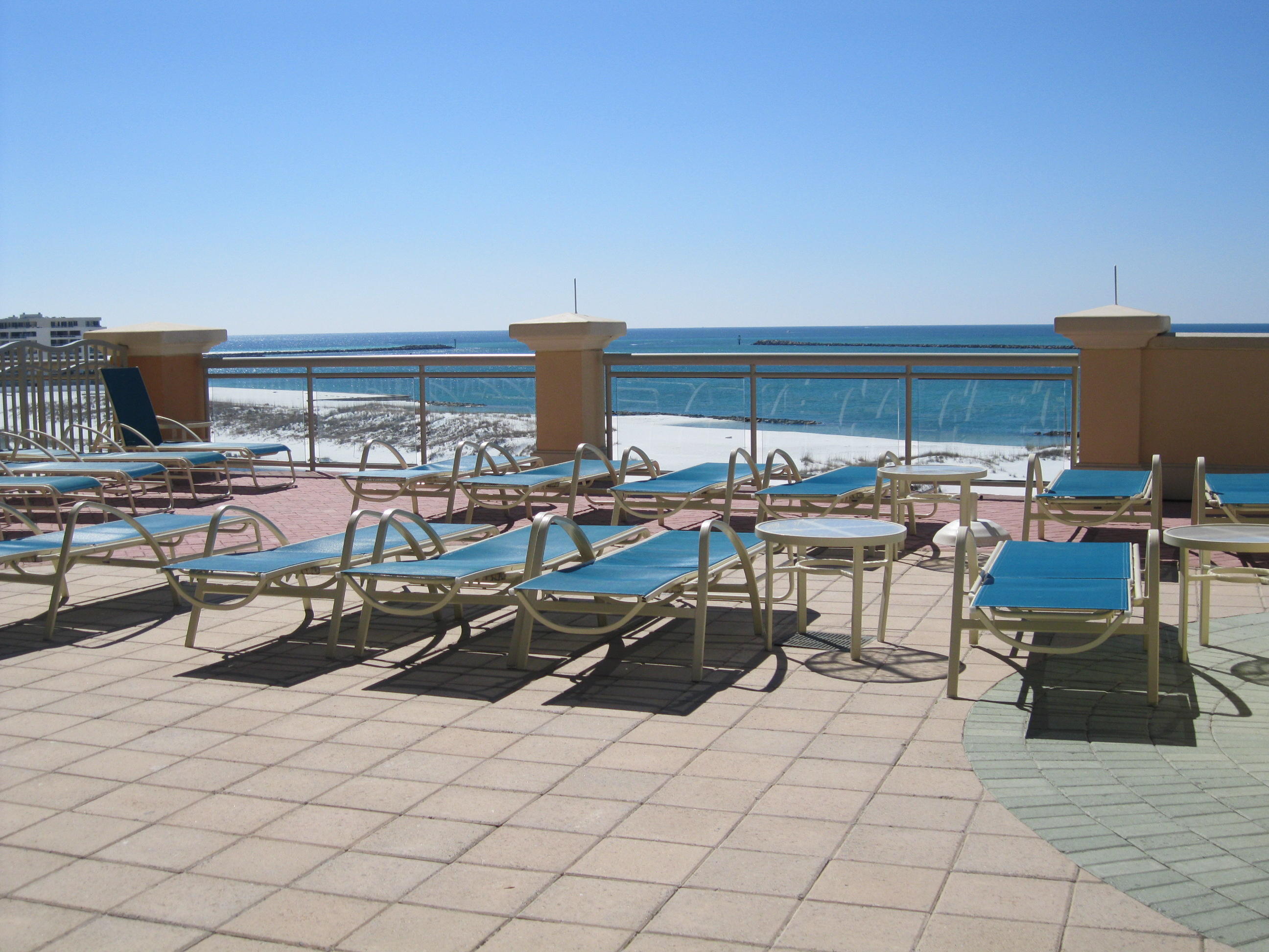 EMERALD GRANDE - Residential