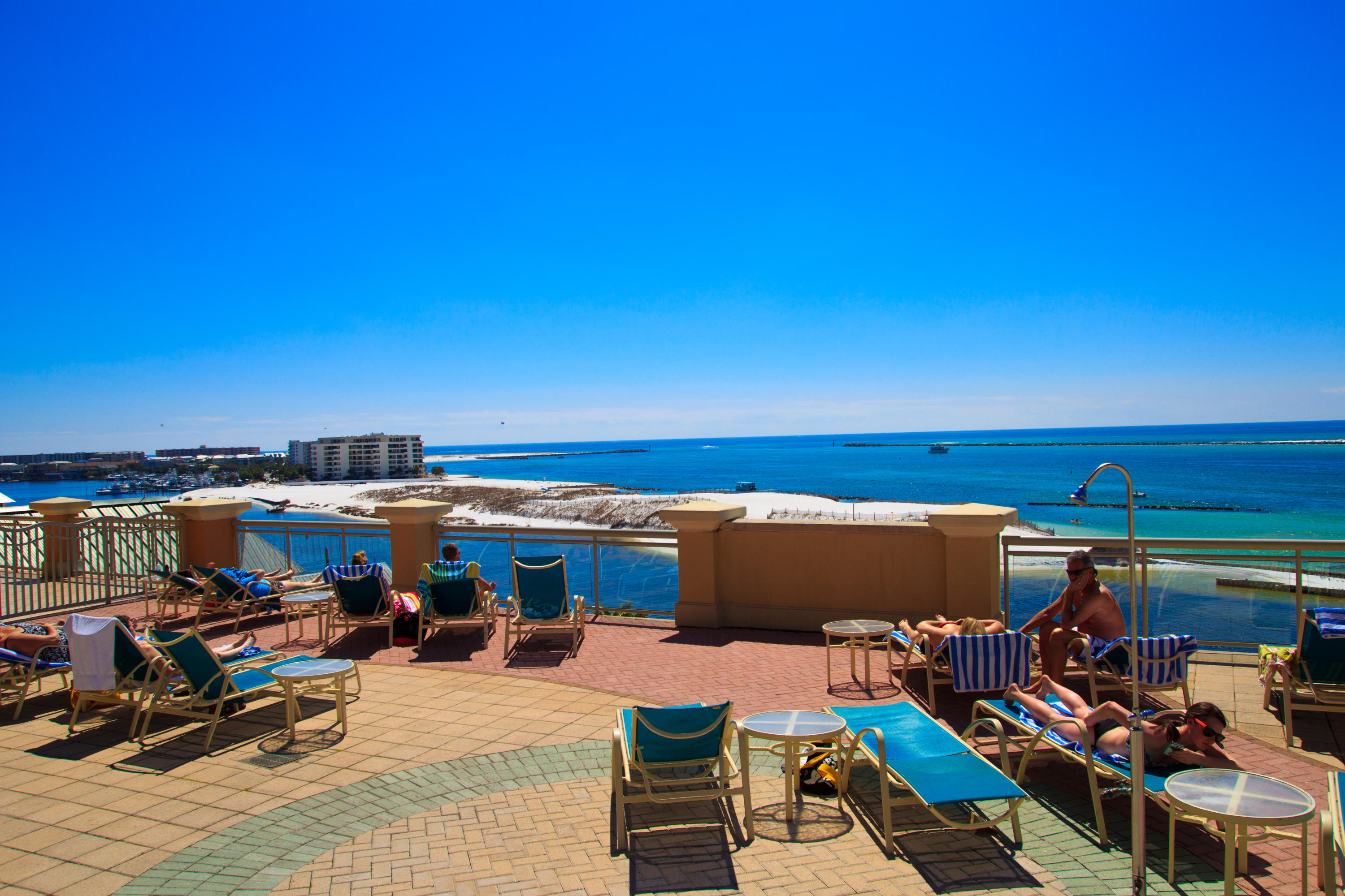 EMERALD GRANDE - Residential