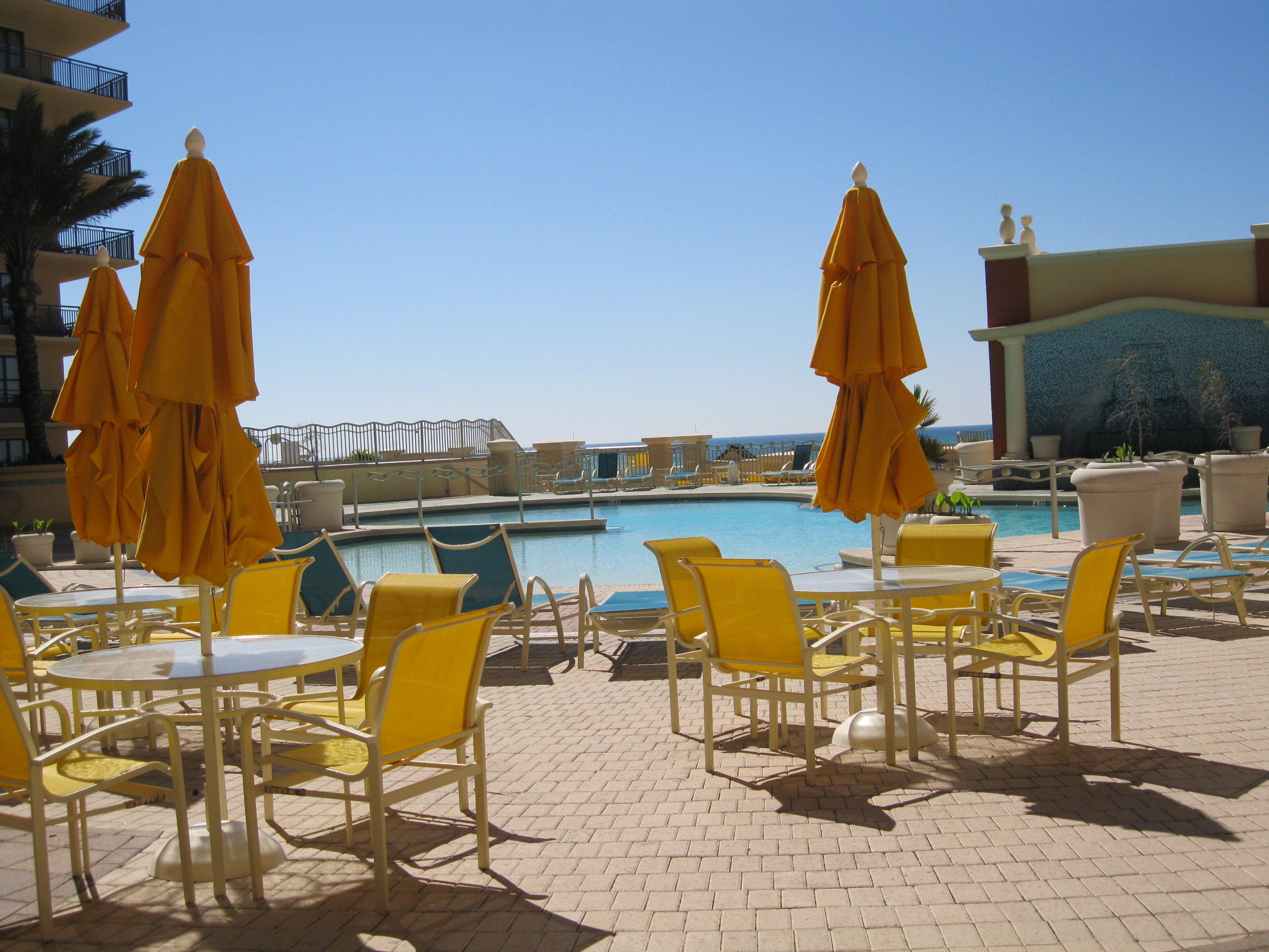 EMERALD GRANDE - Residential