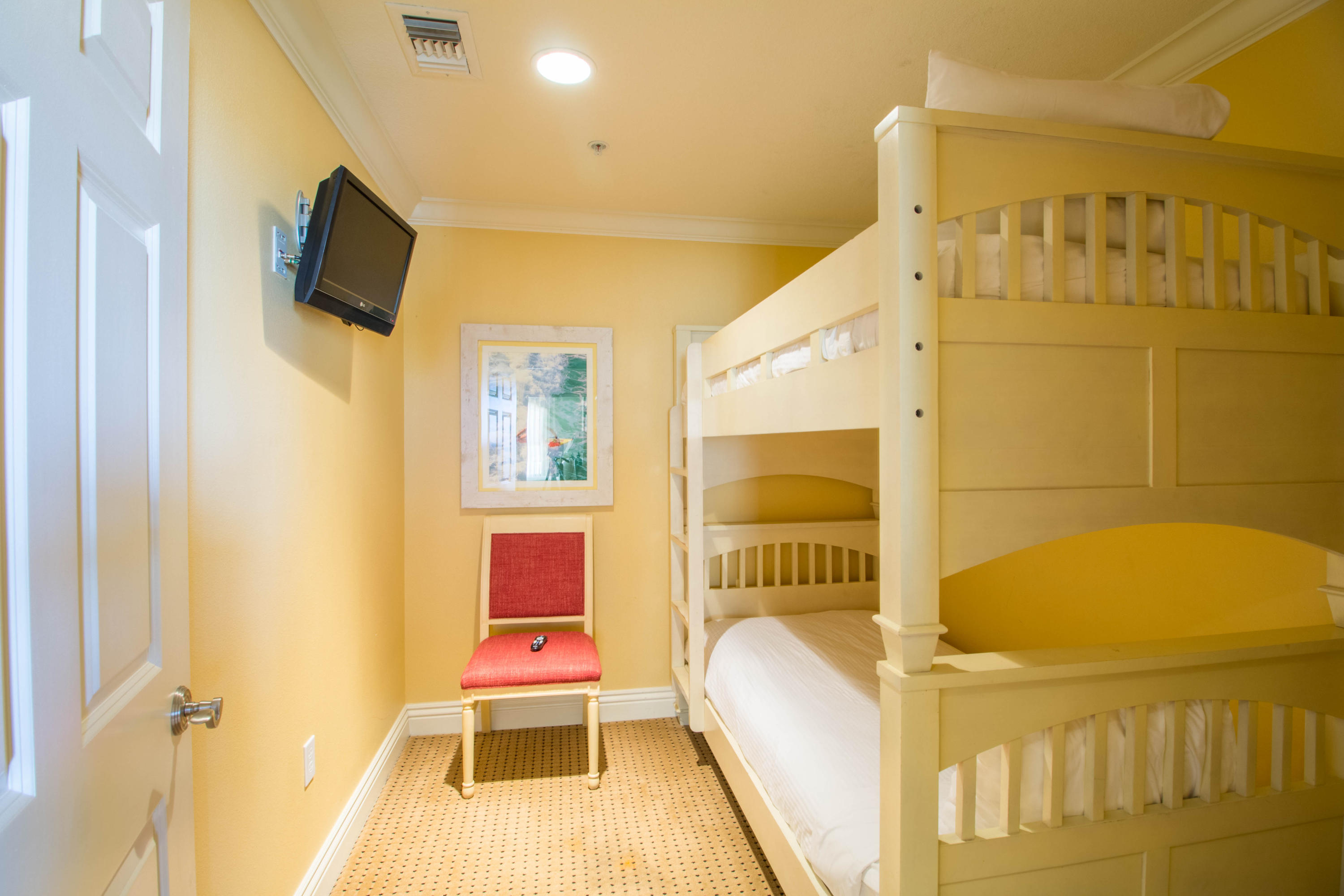 EMERALD GRANDE - Residential