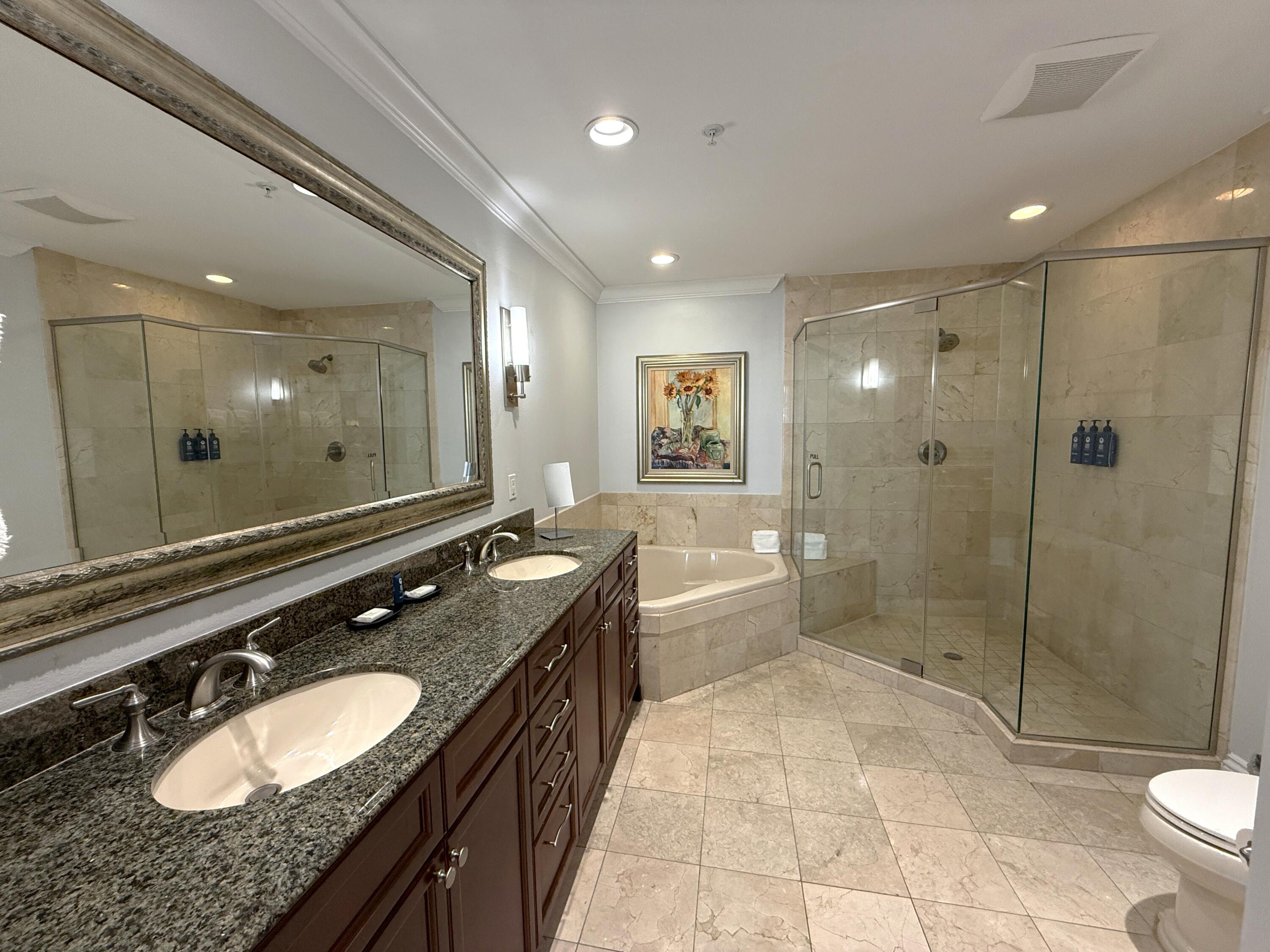 EMERALD GRANDE - Residential